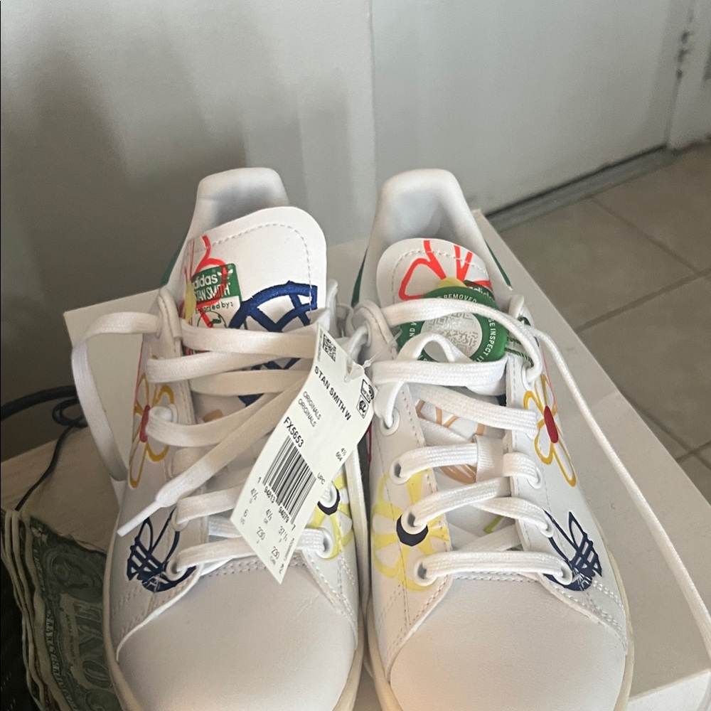 BEST OFFER! NEW W/ TAGS ADIDAS  COLLECTION STAN SMITH LARGE DOODLE #6